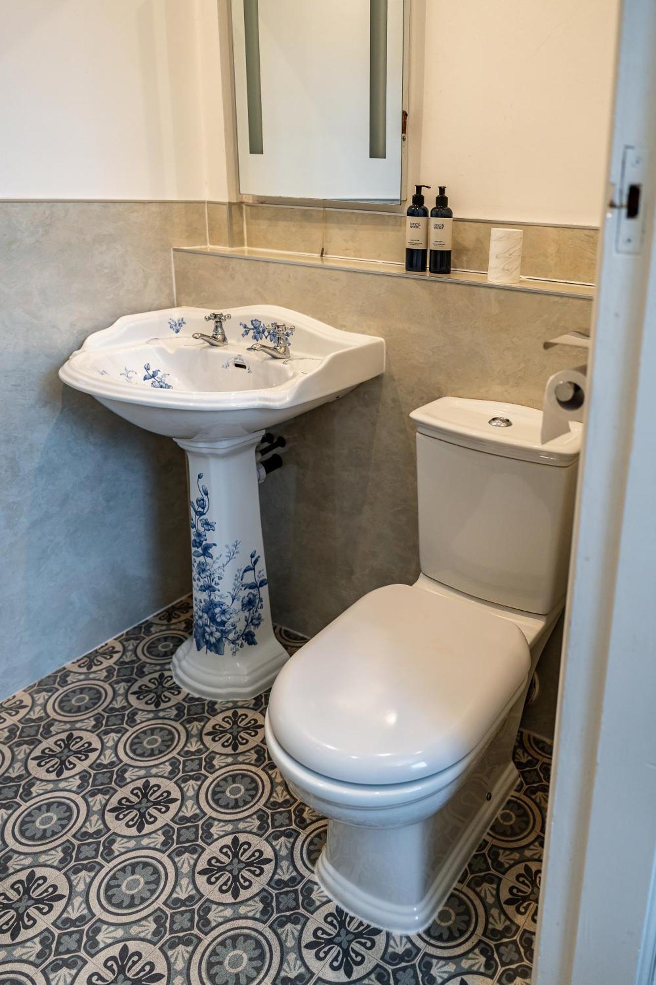 The Lodge هاروغايت المظهر الخارجي الصورة